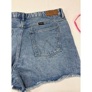 Wrangler Women's‎ Mid Rise Vintage Denim Shorts Size 14 NWOT